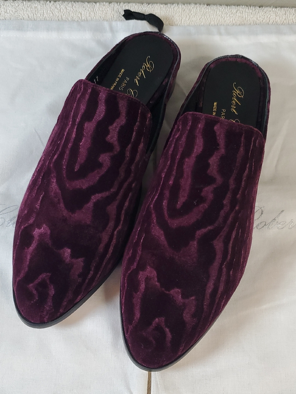 Robert Clergerie Alice, Womens Violet Velvet Slip-On Mules. Size 38/ 7.5